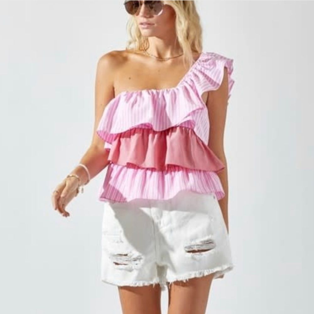 Day & moon One shoulder ruffle top